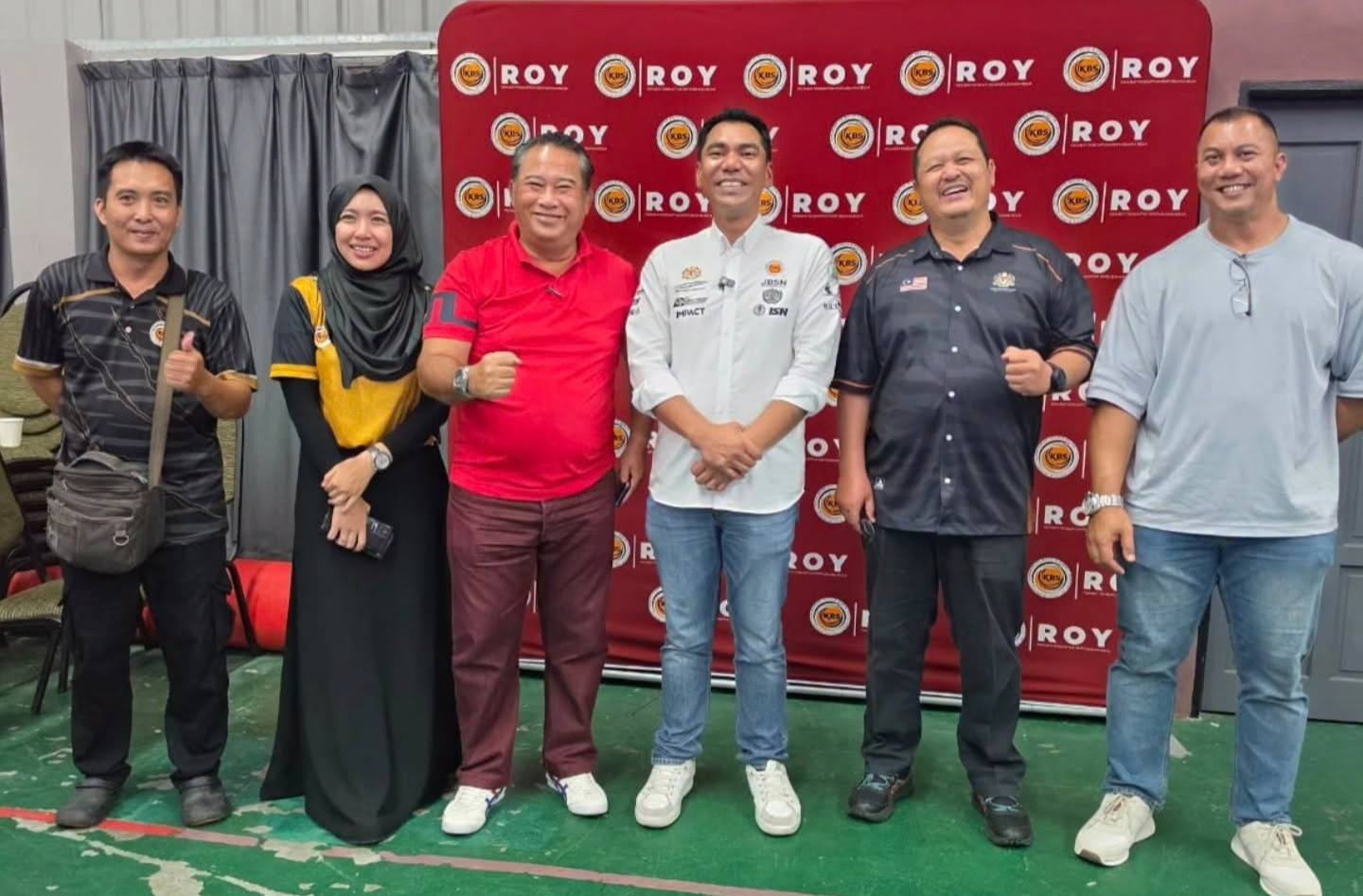 BORAK SANTAI BERSAMA TIMBALAN MENTERI BELIA DAN SUKAN SANTUNI BELIA DI SJKC CHUNG HUA BAU